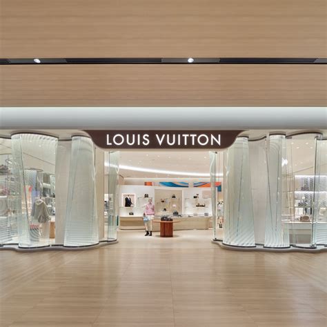 louis vuitton haneda airport|duty free luggage louis vuitton.